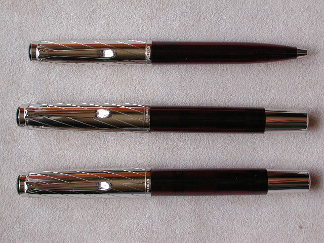 M ６２５　「シルバー／レッド」